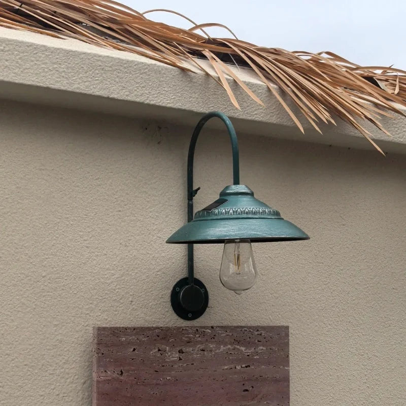 Classic Outdoor Solar Wall Lantern