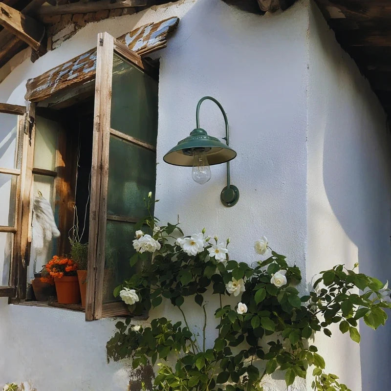 Classic Outdoor Solar Wall Lantern