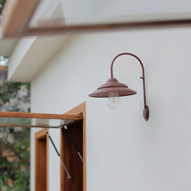 Classic Outdoor Solar Wall Lantern